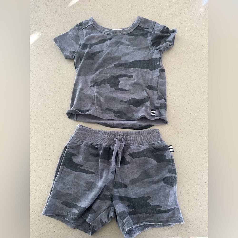 Splendid Boys' Camouflage Print Tee with matching short pants size 6-12 months